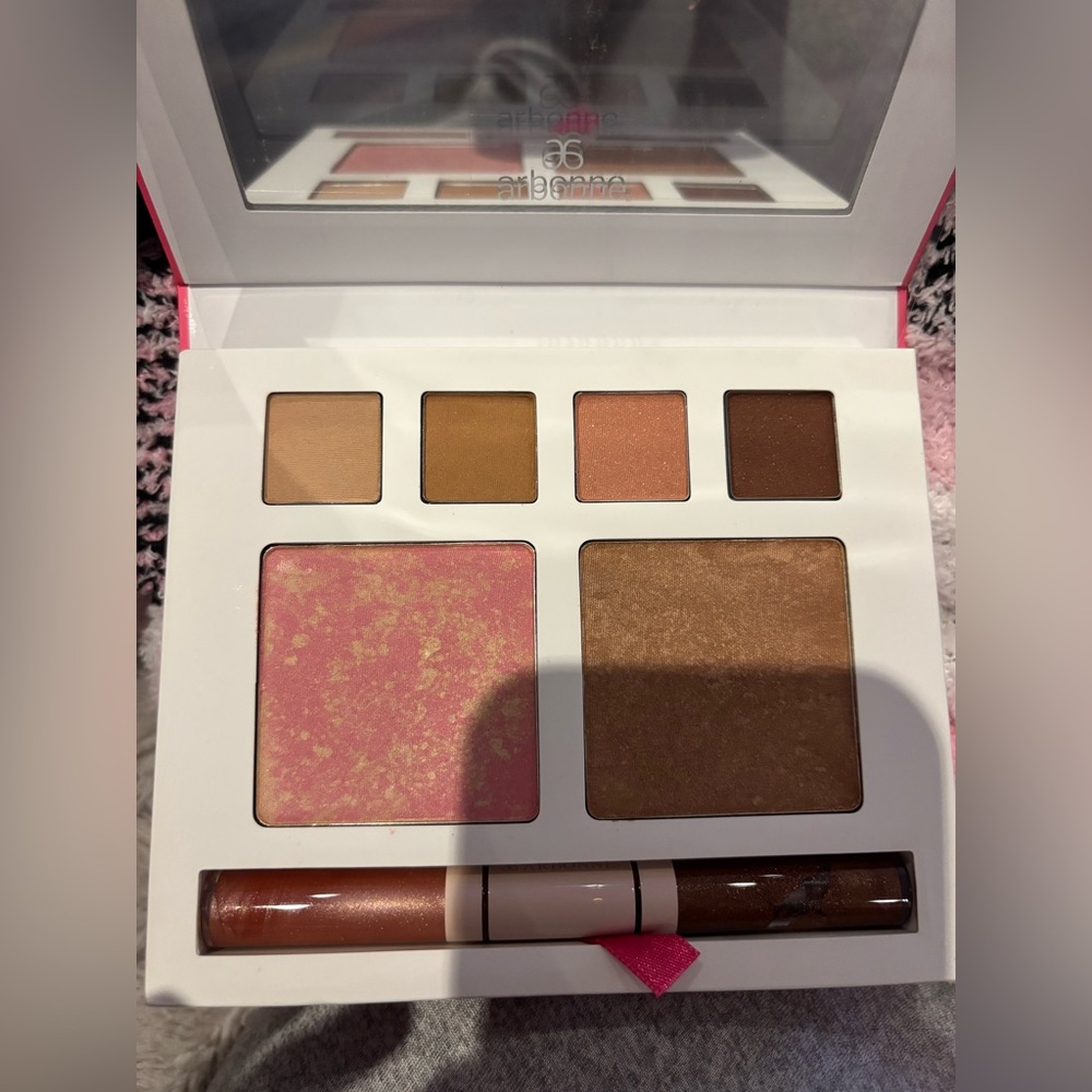 Arbonne Marble palette